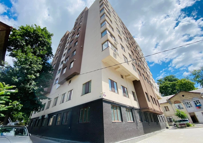 Se oferă apartament premium class cu 3 dormitoare și living pe str. Tudor Vladimirescu.3