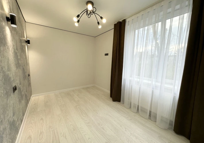 Sec. Riscani! Apartament cu 2 camere + living! Euroreparate, 48mp, str. Miron Costin ! Design Individual!!! Parc Avgan!!!2