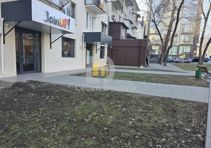 Spațiu comercial, prima linie, 38 m²2