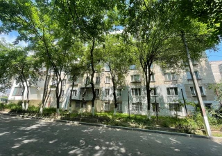 Spre vânzare apartament cu 1 cameră de tip mansardă, amplasat în sectorul Râșcani, str. Dumitru Râșcanu.