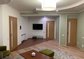 Apartament 2 odăi cu living Centru2