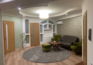 Apartament 2 odăi cu living Centru7