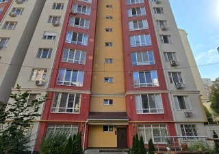 Apartament Centru str. Testemițanu 3 odăi