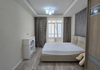 Apartament Centru str. Testemițanu 3 odăi15