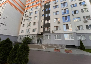 Apartament cu 3 camere și living Telecentru Sprincenoia