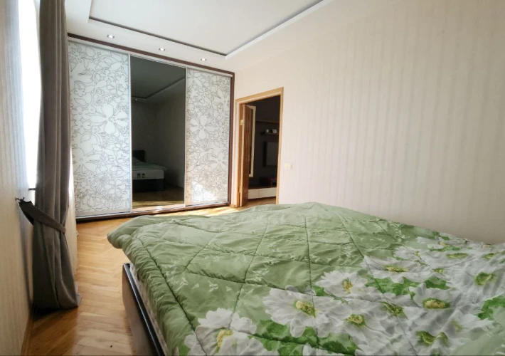 3-х комнатная квартира, 71 м², Рышкановка5