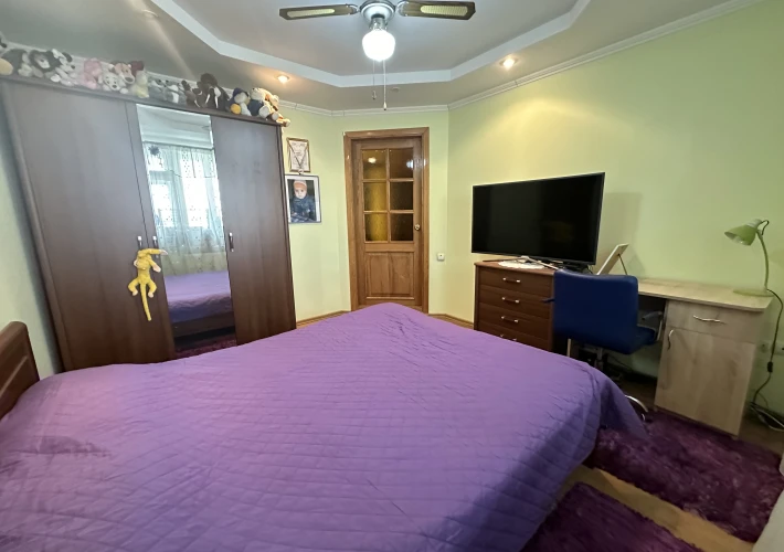 Se vinde apartament în sectorul botanica10