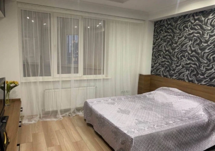 Apartament 2 odăi cu living Centru4