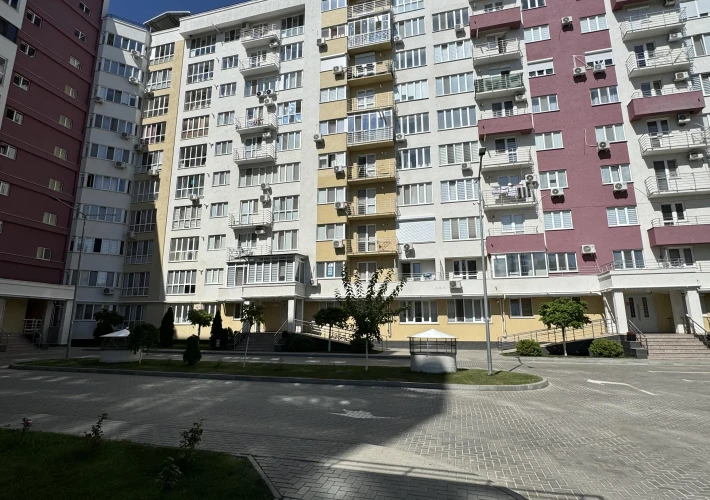 Apartment cu 2 camere și living Centru Gheorghe Caşu14