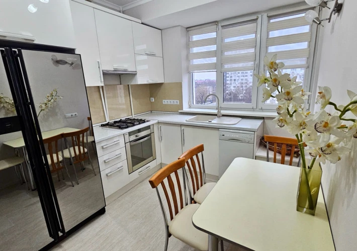 Prima Linie! Sec. Riscani, bd. Moscova. Apartament cu 3 camere. Euroreparatie. Mobilat Complet!!!6