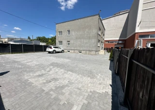 Spre vânzare Spatiul Comercial clădire de birouri (300m2) + Teren (9 ari) pe strada Meșterul Manole, sec. Ciocana!7