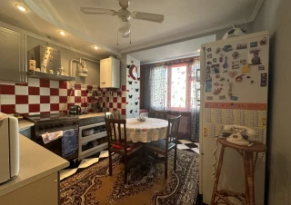 Se vinde apartament în sectorul botanica9