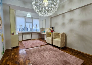 Prima Linie! Sec. Riscani, bd. Moscova. Apartament cu 3 camere. Euroreparatie. Mobilat Complet!!!